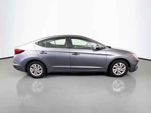 Used 2019 Hyundai Elantra SE w/ Cargo Package image 11