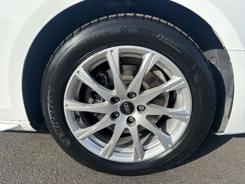 Used 2023 Audi A4 2.0T Premium w/ Convenience Package image 10