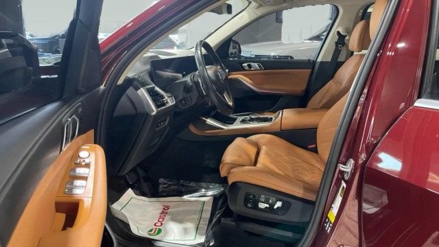 Used 2024 BMW X7 xDrive40i AWD/4WD image 8