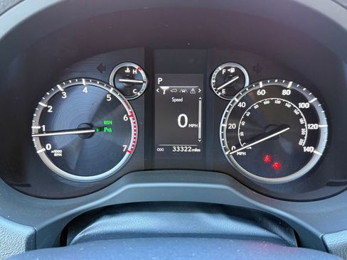 Used 2023 Lexus GX 460 Premium w/ Accessory Package image 36