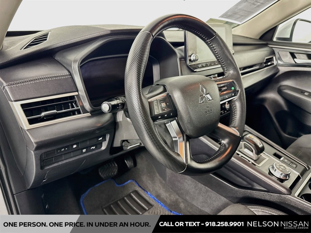 Used 2023 Mitsubishi Outlander Ralliart AWD/4WD image 9