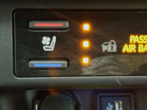 Used 2024 Toyota RAV4 Limited w/ Advanced Technology Package AWD/4WD image 22
