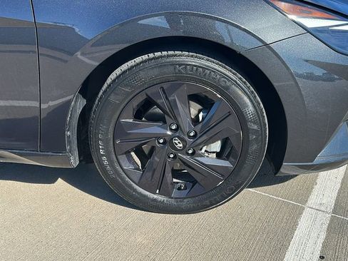 Used 2023 Hyundai Elantra SEL image 15