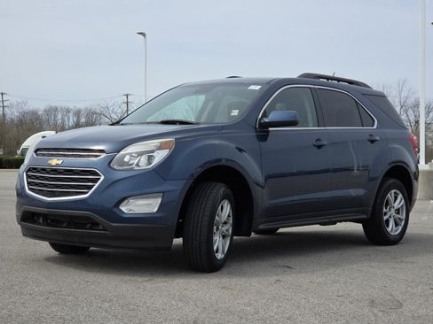 Used 2017 Chevrolet Equinox LT w/ Convenience Package image 11