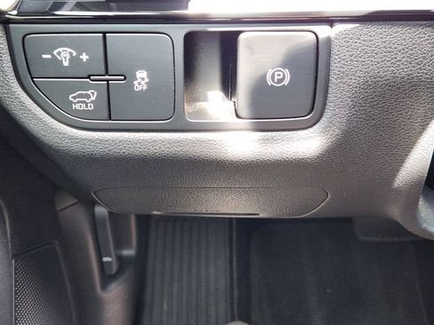 Certified 2026 Kia Sportage EX FWD image 23
