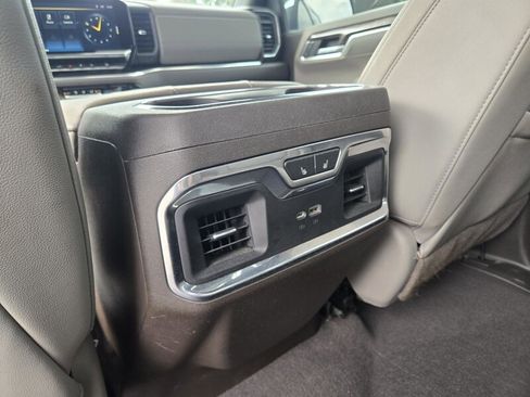 Used 2022 Chevrolet Silverado 1500 LTZ AWD/4WD image 25
