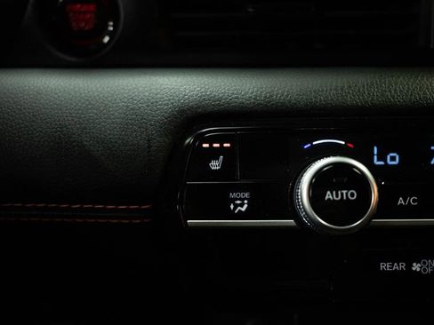 Used 2023 Honda Pilot Sport image 22