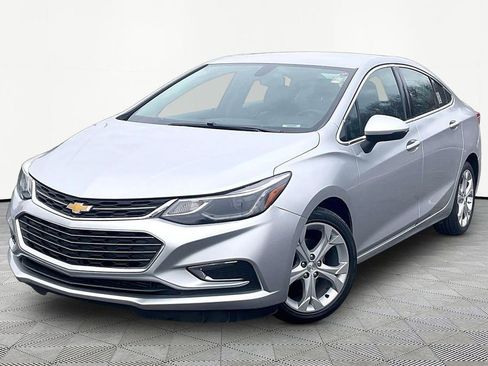 Used 2018 Chevrolet Cruze Premier image 1