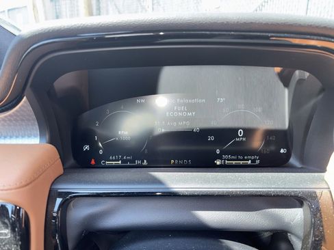 Used 2023 Lincoln Nautilus Black Label image 2