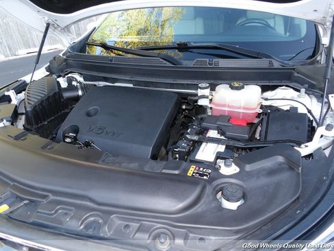 Used 2019 Buick Enclave Essence FWD image 24