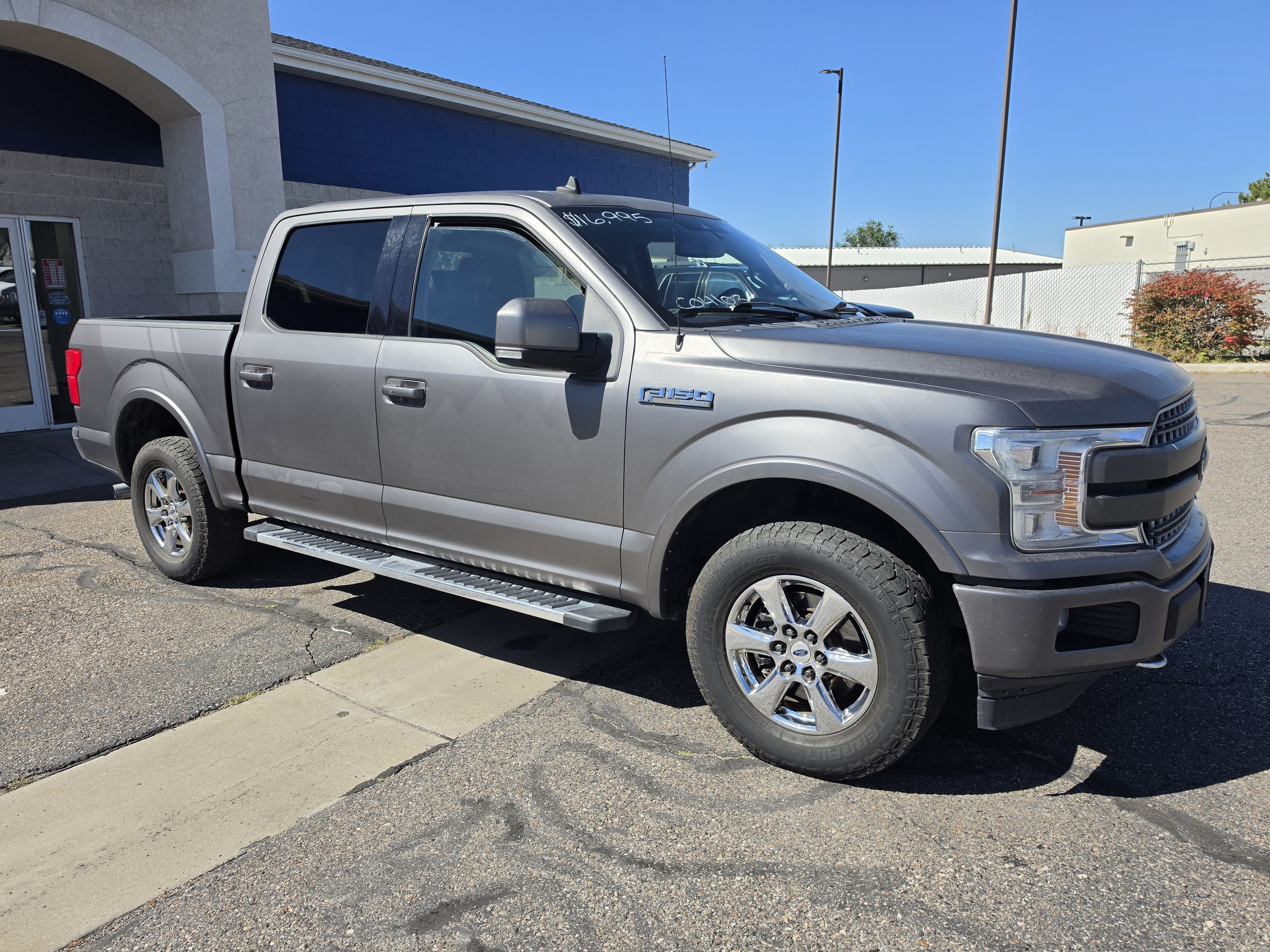 Used 2019 Ford F150 Lariat w/ Equipment Group 502A Luxury AWD/4WD image 9