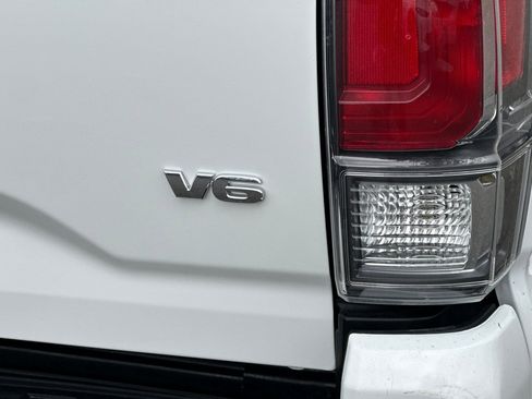 Used 2023 Toyota Tacoma TRD Sport image 13