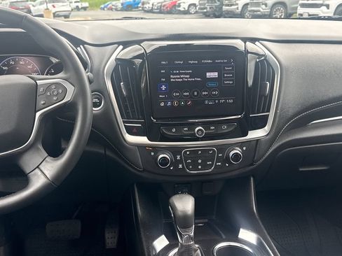 Certified 2023 Chevrolet Traverse Premier w/ Redline Edition AWD/4WD image 17