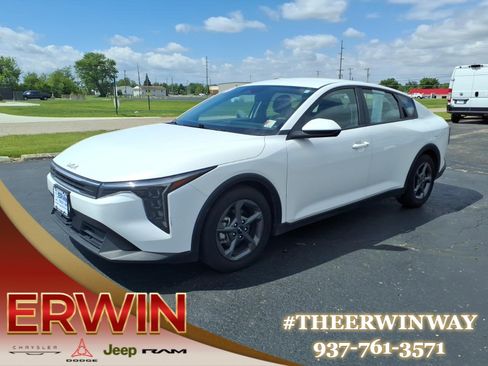 Used 2025 Kia K4 FWD image 3