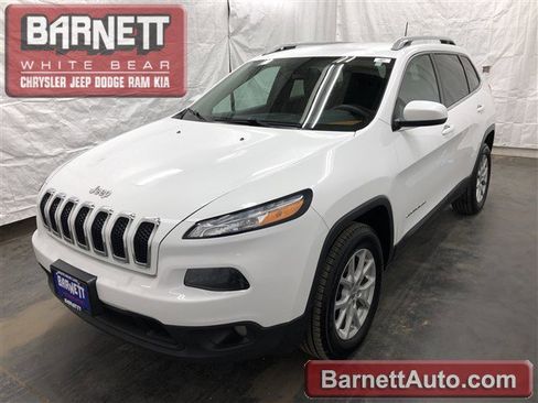 Used 2017 Jeep Cherokee Latitude w/ Cold Weather Group image 1