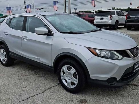 Used 2018 Nissan Rogue Sport S AWD/4WD image 2