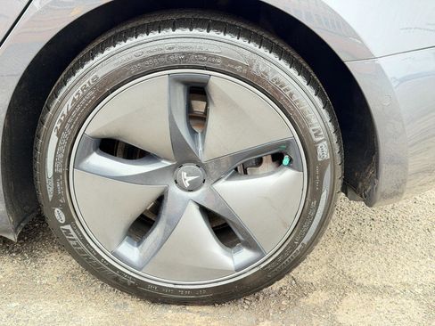 Used 2018 Tesla Model 3 Long Range image 82