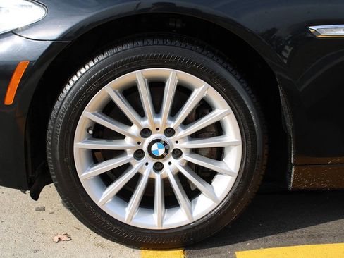 Used 2011 BMW 535i Sedan image 25