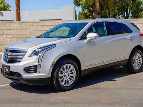 Used 2019 Cadillac XT5 FWD image 3