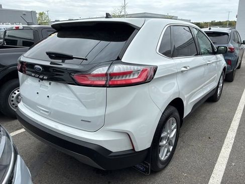 Certified 2022 Ford Edge SEL w/ Convenience Package AWD/4WD image 4