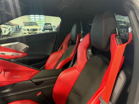 Used 2021 Chevrolet Corvette Stingray Preferred Cpe w/ Z51 Performance Package RWD image 20