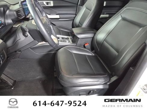 Used 2022 Ford Explorer XLT w/ Equipment Group 202A AWD/4WD image 19