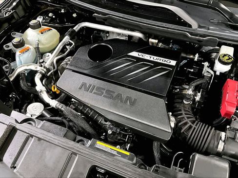 Used 2023 Nissan Rogue SV image 33