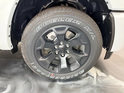 New 2026 RAM 1500 4x4 Crew Cab image 26