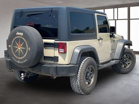 Used 2018 Jeep Wrangler Sport AWD/4WD image 6