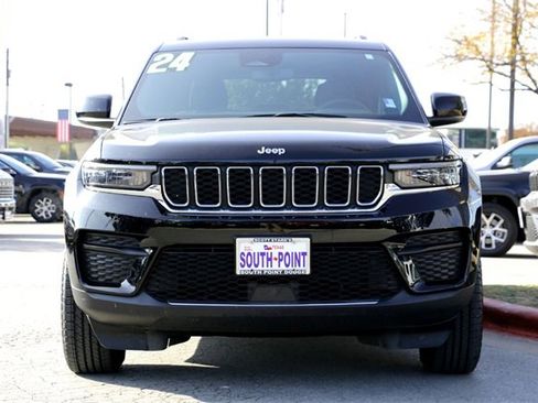 Used 2024 Jeep Grand Cherokee Laredo image 8