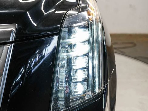 Used 2016 Cadillac Escalade Premium RWD image 7