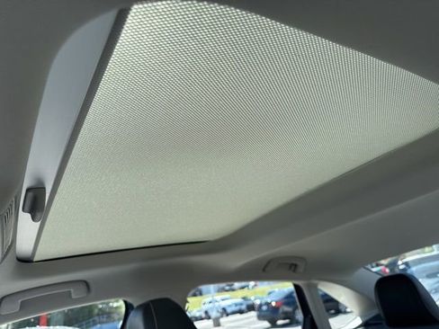 Used 2025 Volkswagen Jetta SE image 21