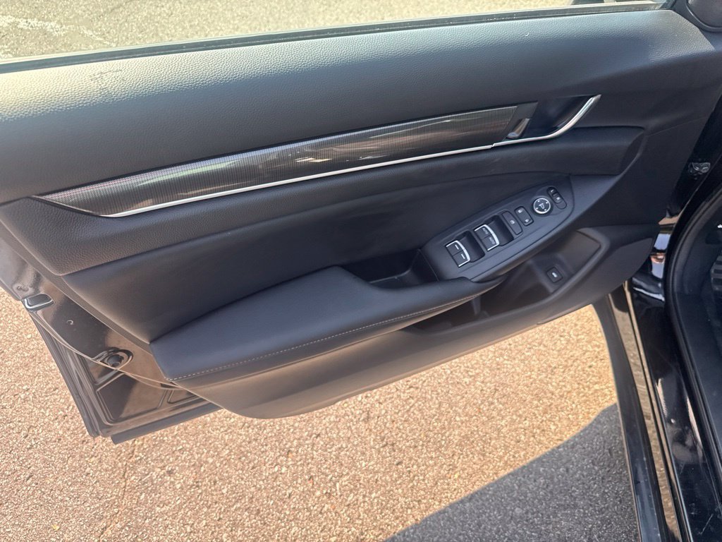 Used 2022 Honda Accord Sport image 10