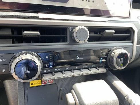 Used 2026 Toyota 4Runner Limited AWD/4WD image 26
