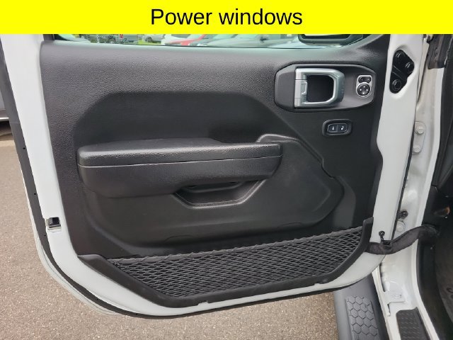 Used 2024 Jeep Wrangler Unlimited w/ Convenience Group AWD/4WD image 21
