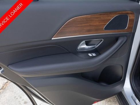 Used 2025 Mercedes-Benz GLE 450 4MATIC image 16