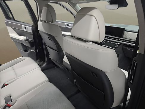 New 2026 Hyundai Santa Fe Limited AWD/4WD image 17