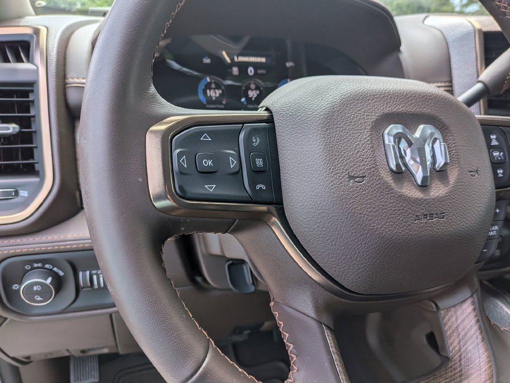 Used 2026 RAM 2500 Limited AWD/4WD image 25