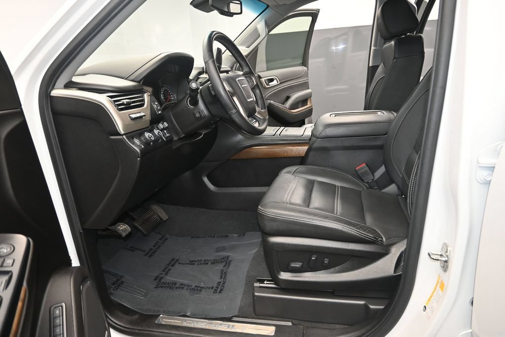 Used 2019 GMC Yukon Denali w/ Open Road Package AWD/4WD image 13