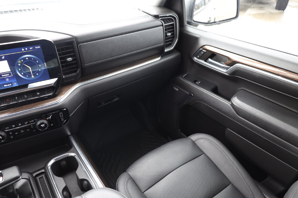 Used 2024 Chevrolet Silverado 1500 LT Trail Boss w/ LT Trail Boss Premium Package AWD/4WD image 21
