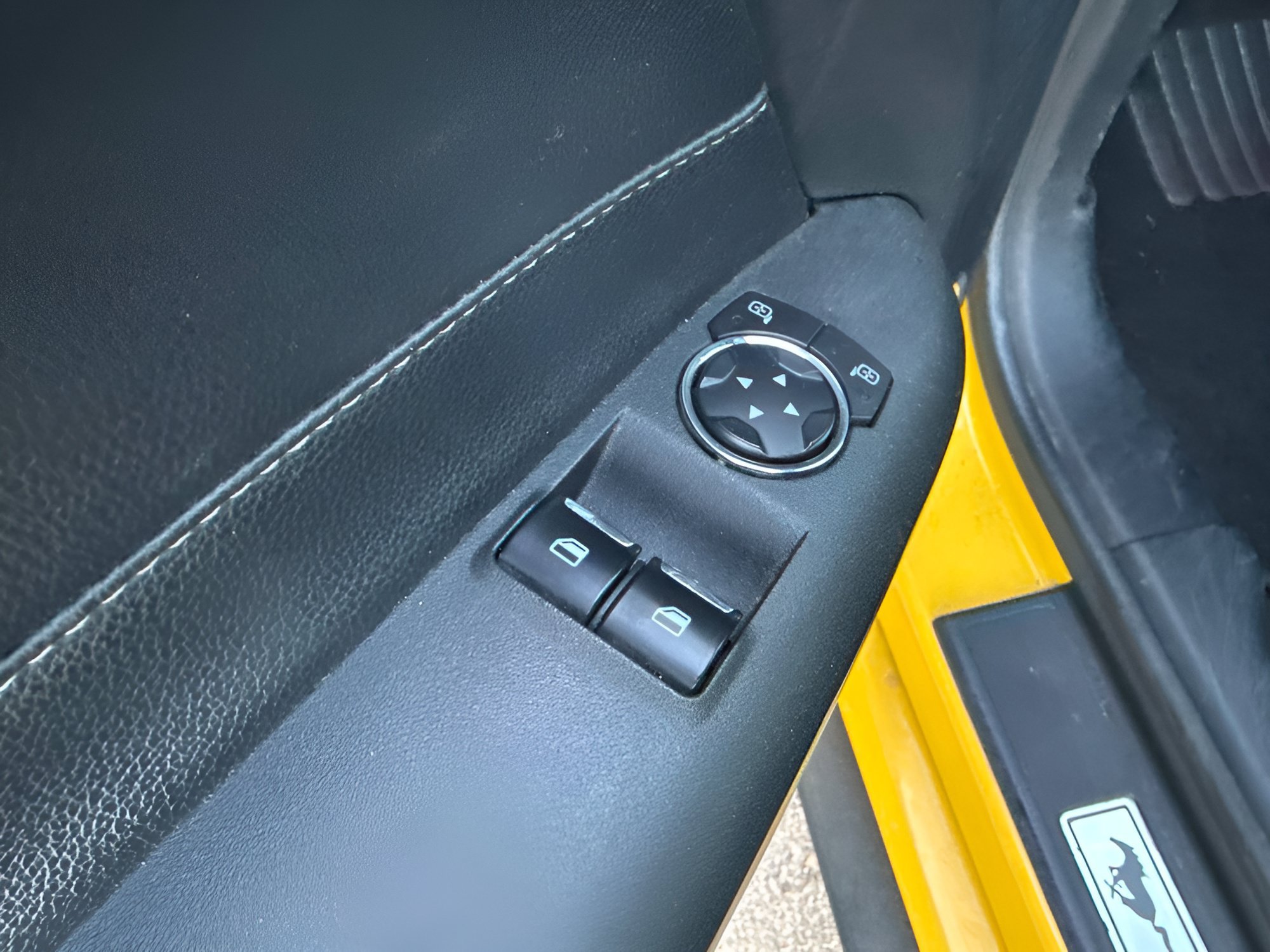 Used 2016 Ford Mustang Premium RWD image 20