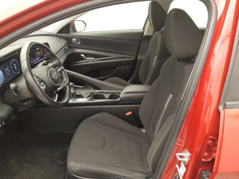 Used 2023 Hyundai Elantra SEL w/ Convenience Package FWD image 17