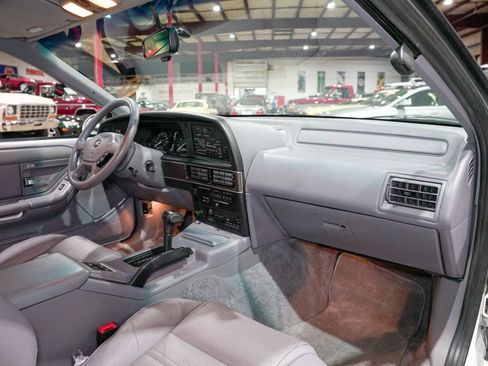 Used 1993 Ford Thunderbird Super RWD image 39