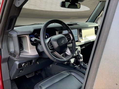 New 2026 Ford Bronco Outer Banks AWD/4WD image 8