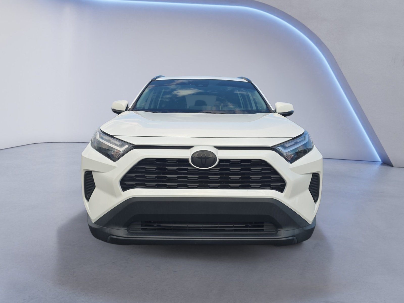 Used 2022 Toyota RAV4 XLE w/ Convenience Package AWD/4WD image 9