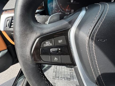 Used 2020 BMW 530i xDrive w/ Premium Package image 21