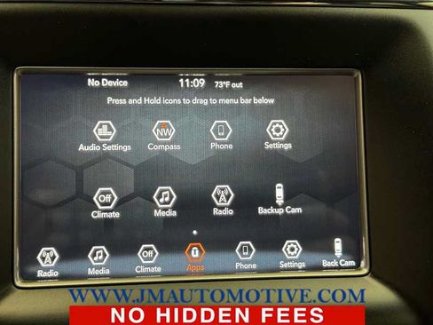 Used 2019 Jeep Grand Cherokee Laredo AWD/4WD image 26