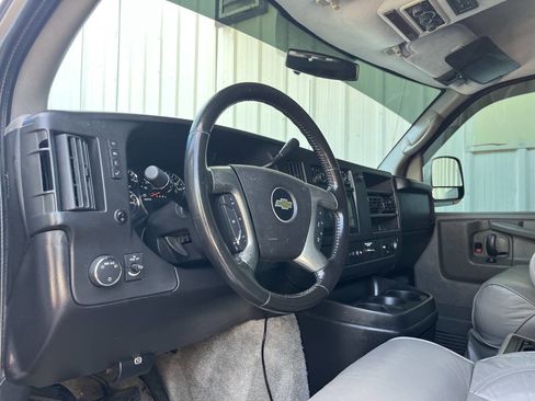 Used 2012 Chevrolet Express 1500 image 12