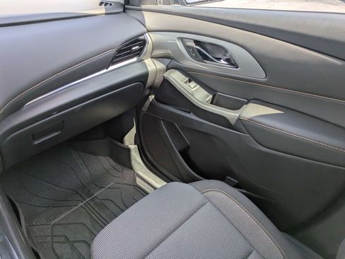 Used 2020 Chevrolet Traverse LS FWD image 12