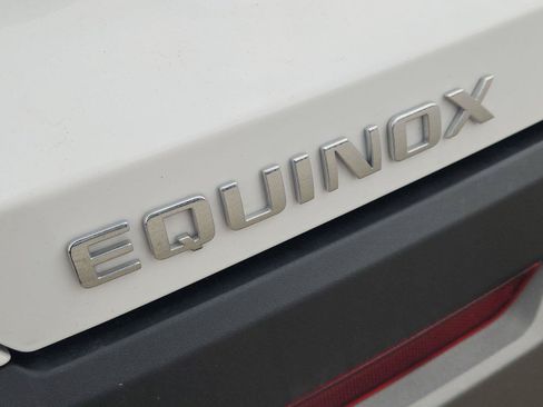 Used 2025 Chevrolet Equinox LT FWD image 31